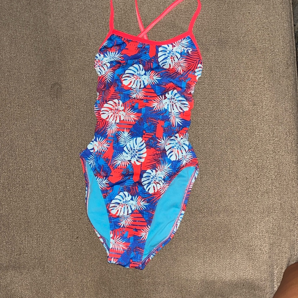 TYR size 26